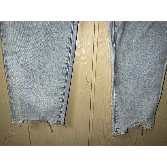 So Jeans Juniors 5 Loose Baggy Mom High Rise Cross-Over Waist Light Bleach Rips - Picture 2 of 9